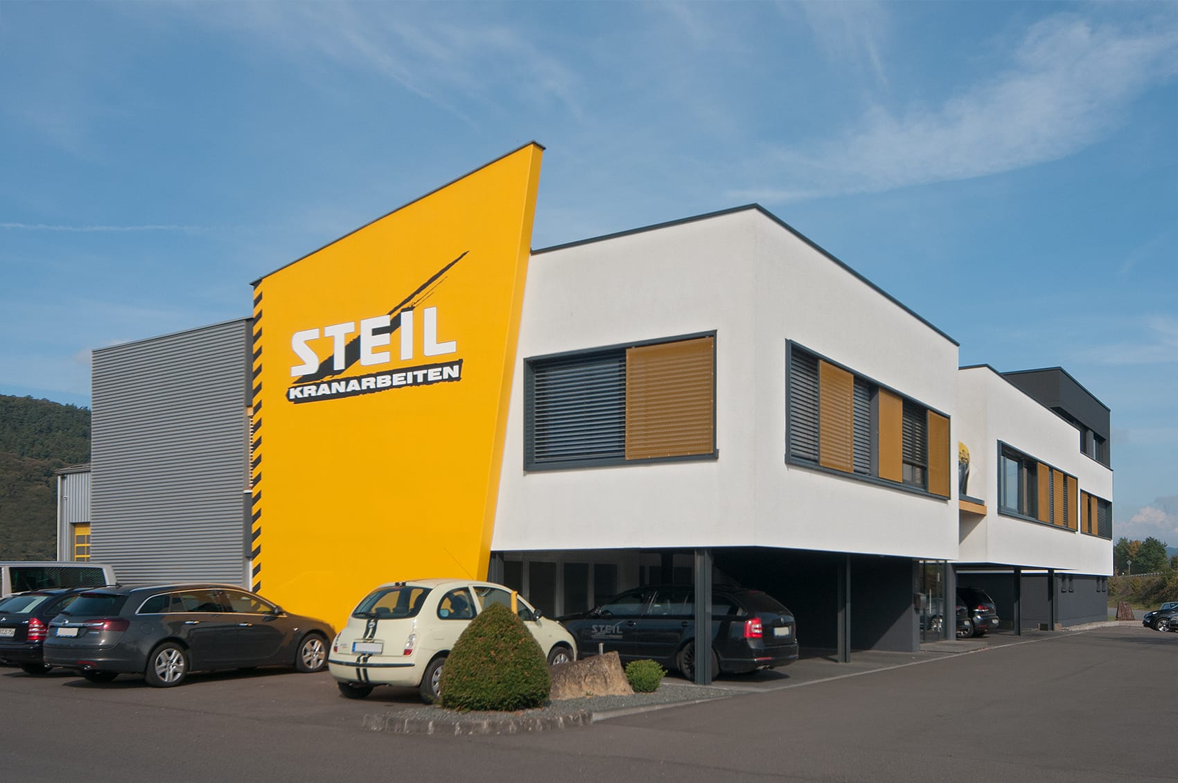 Föhr: Stuckgeschäft Bautenschutz – Fassade von Steil Kranarbeiten